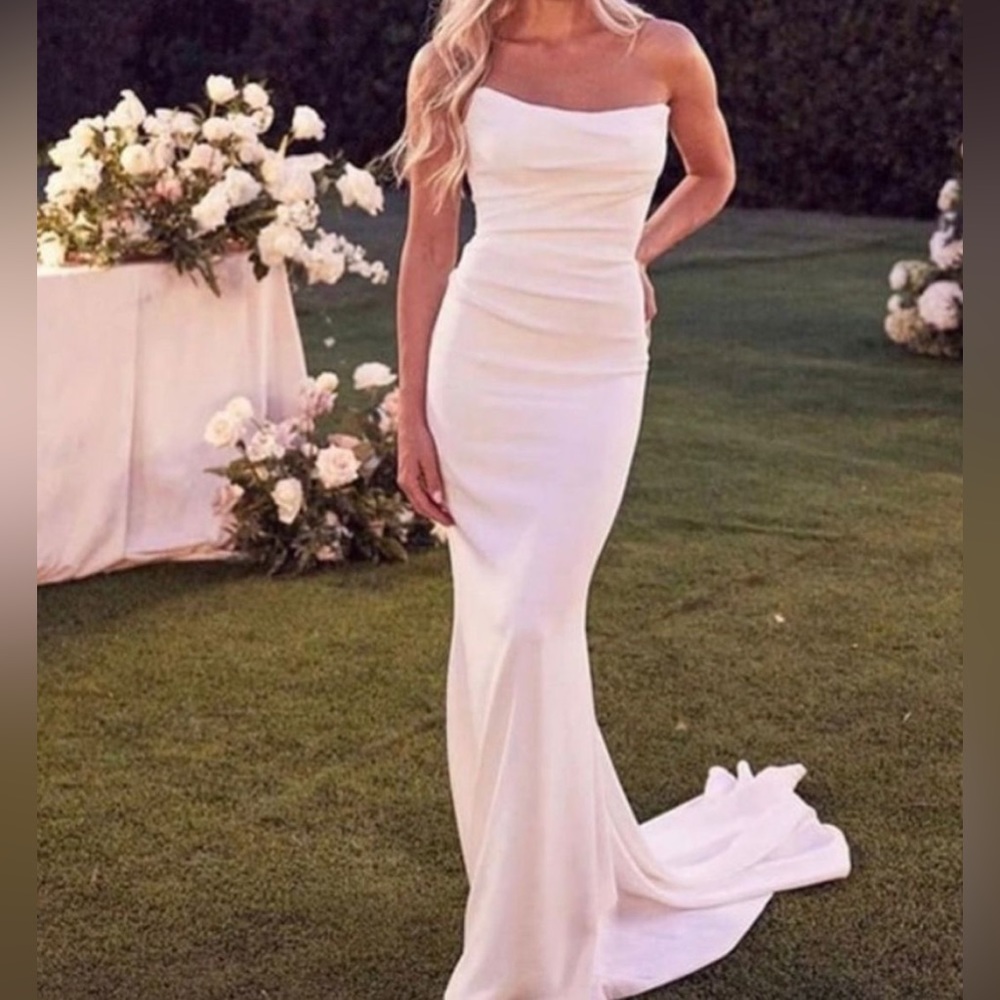 Hebeos strapless wedding dress